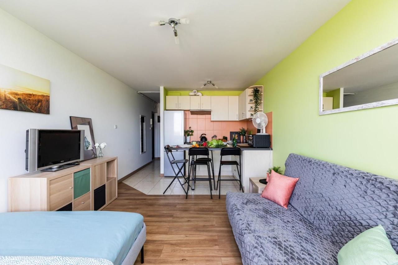 Superapart Saska 48A, Sleek 6Th-Floor Studio With Balcony & Elevator Access Varsóvia Exterior foto